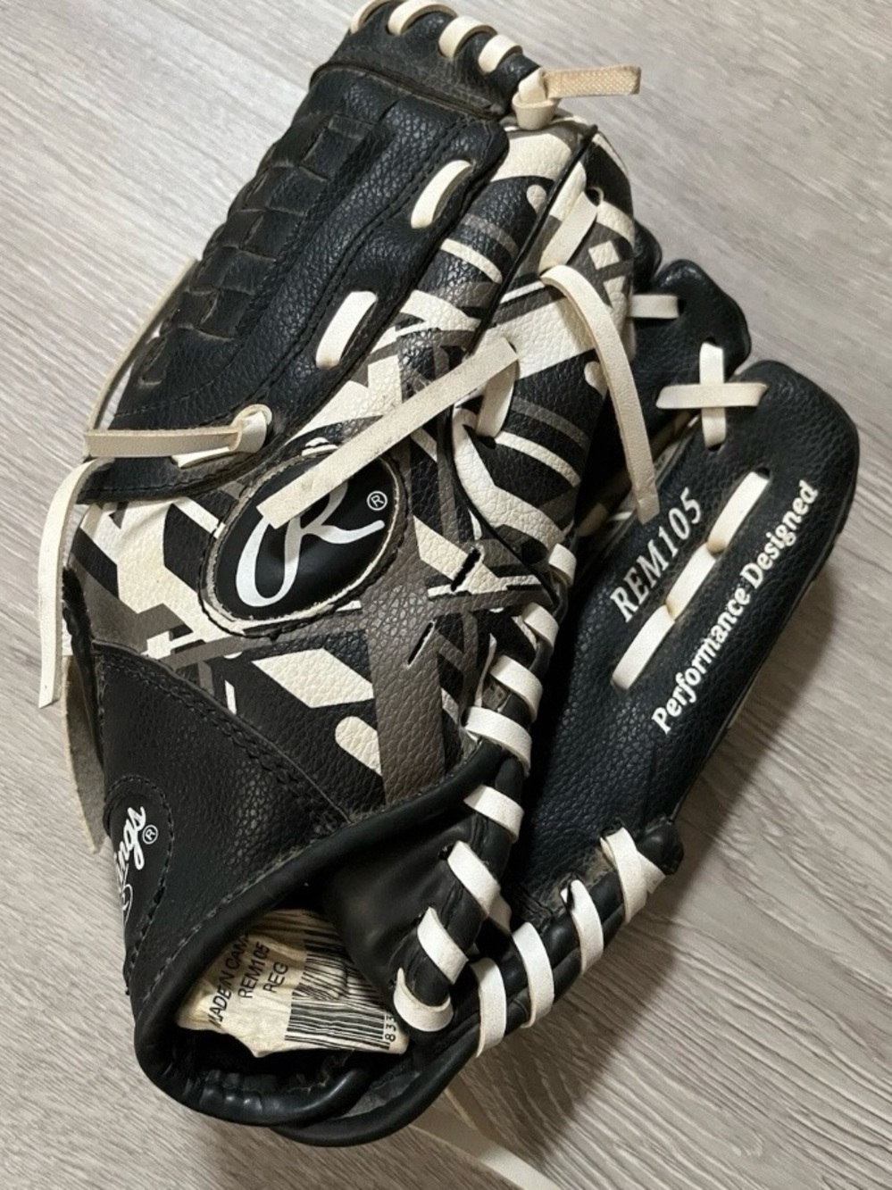 Rawlings Remix REM105 10.5" Black White  Leather Baseball Softball Glove